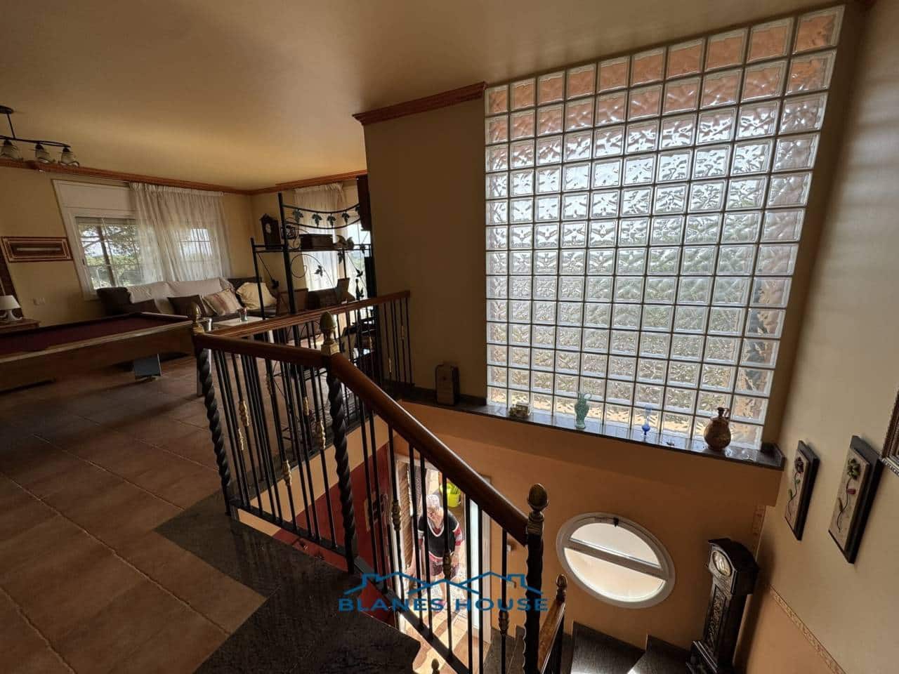 6 soveværelse Villa til salg i Sils med swimmingpool garage - € 365.000 (Ref: 9004937)