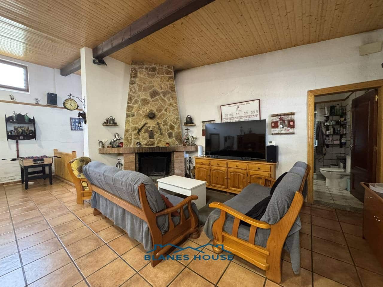 4 soveværelse Finca/Landehus til salg i Tordera med swimmingpool garage - € 475.000 (Ref: 9004939)