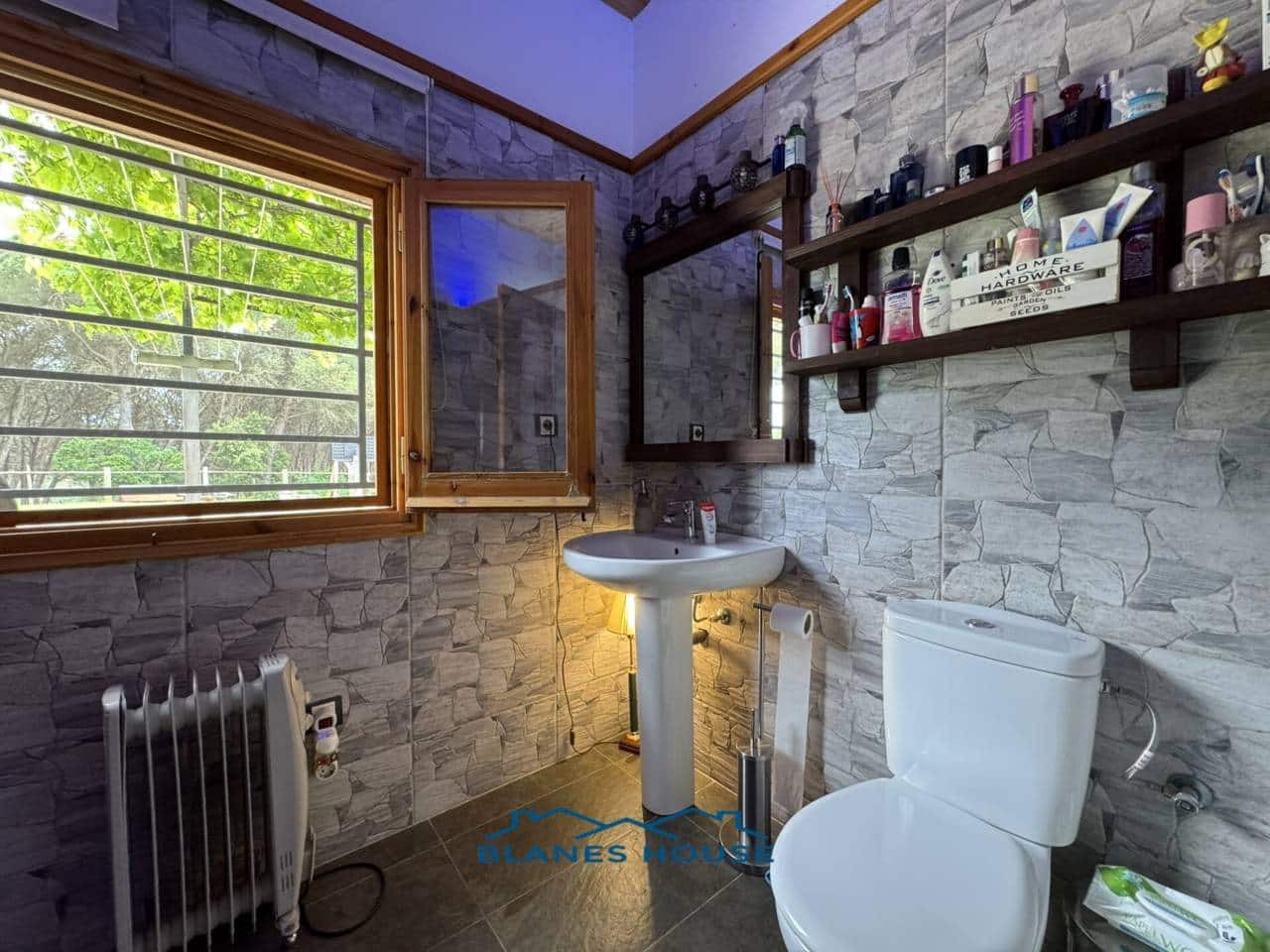 4 soveværelse Finca/Landehus til salg i Tordera med swimmingpool garage - € 475.000 (Ref: 9004939)