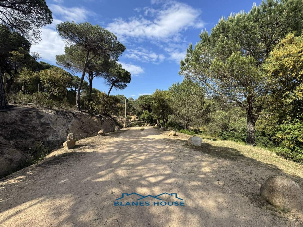 4 soveværelse Finca/Landehus til salg i Tordera med swimmingpool garage - € 475.000 (Ref: 9004939)