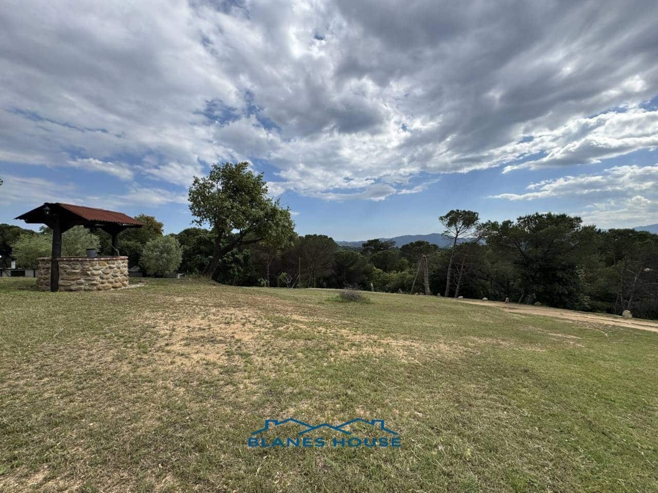 4 soveværelse Finca/Landehus til salg i Tordera med swimmingpool garage - € 475.000 (Ref: 9004939)