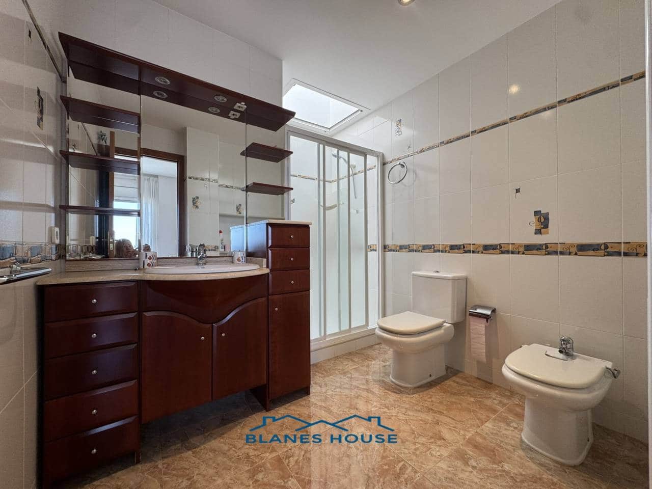 5 chambre Villa/Maison à vendre à Lloret de Mar avec piscine garage - 675 000 € (Ref: 9006793)