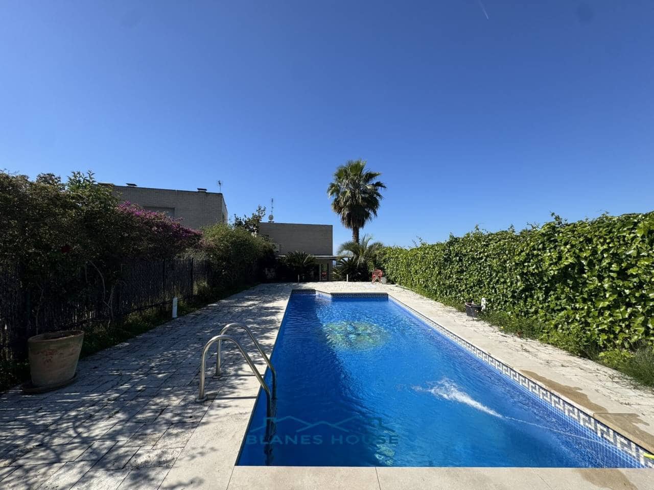 5 chambre Villa/Maison à vendre à Lloret de Mar avec piscine garage - 675 000 € (Ref: 9006793)