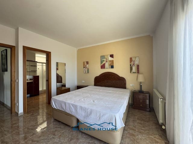 Chalet de 5 habitaciones en Lloret de Mar en venta con piscina garaje - 675.000 € (Ref: 9006793)