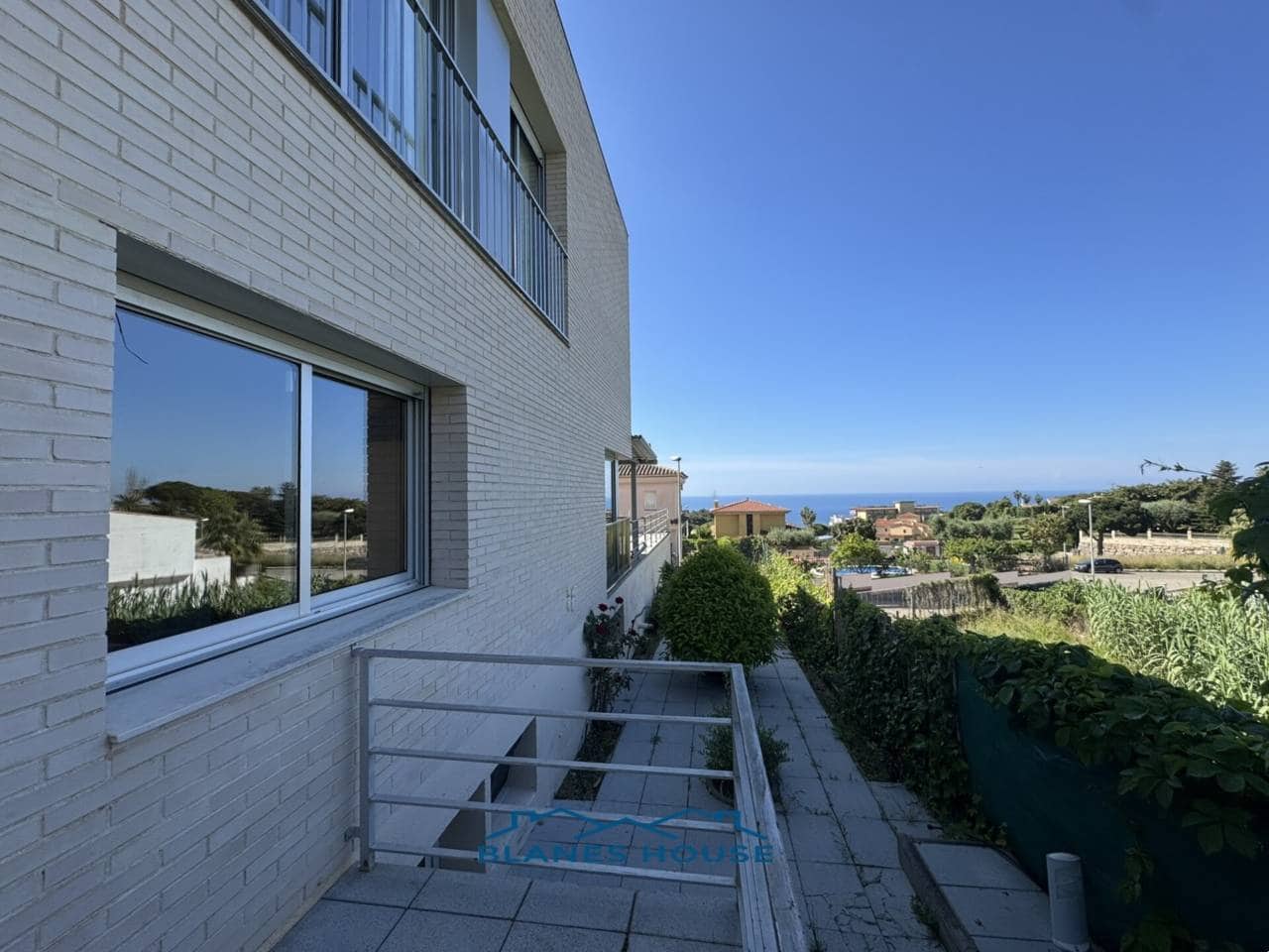 5 chambre Villa/Maison à vendre à Lloret de Mar avec piscine garage - 675 000 € (Ref: 9006793)