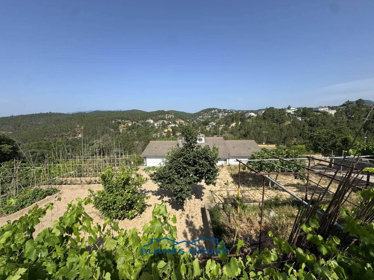 3 soveværelse Finca/Landehus til salg i Riudarenes med garage - € 240.000 (Ref: 9073057)