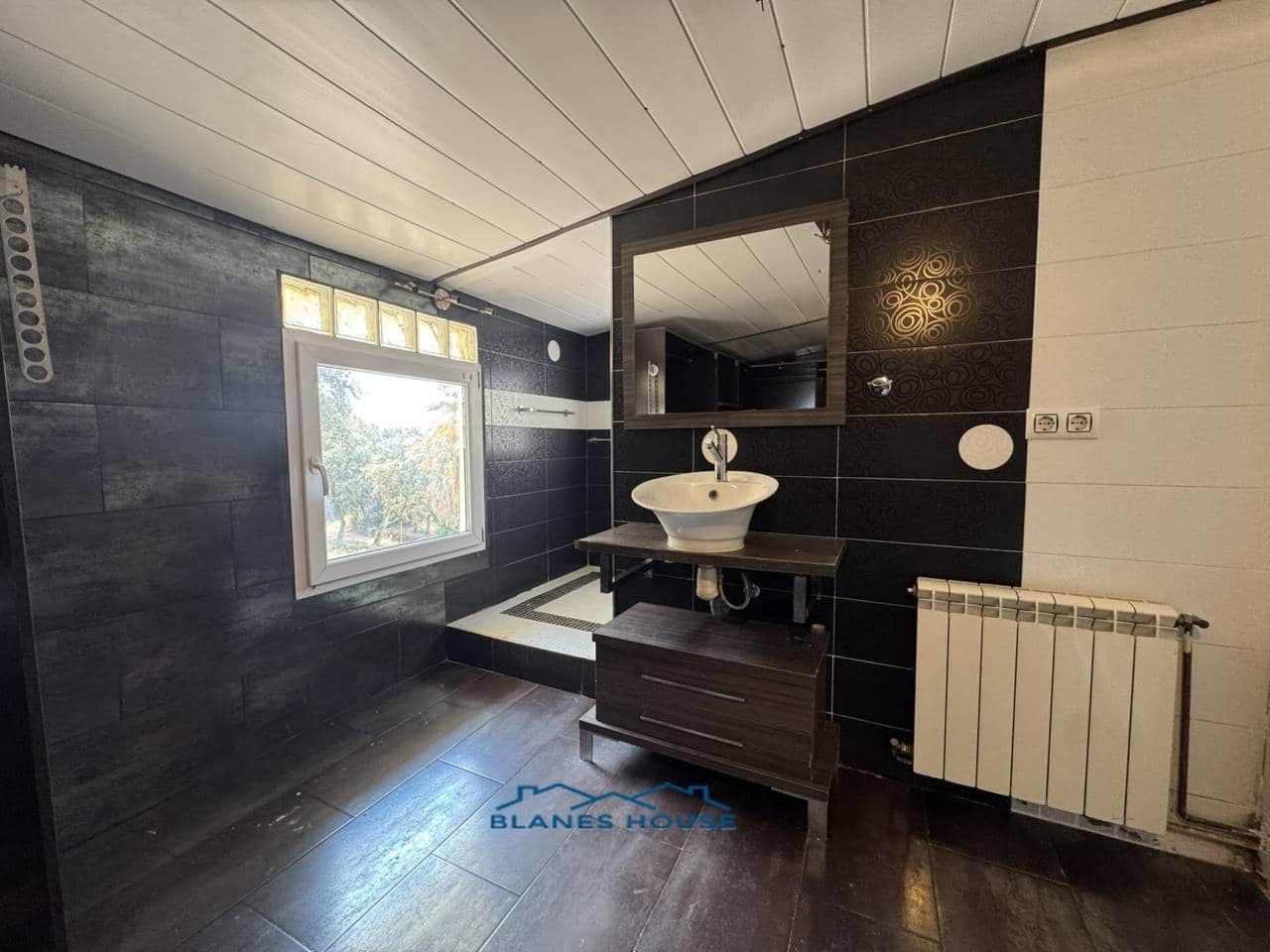 5 soverom Villa til salgs i Tordera med svømmebasseng - € 350 000 (Ref: 9189502)