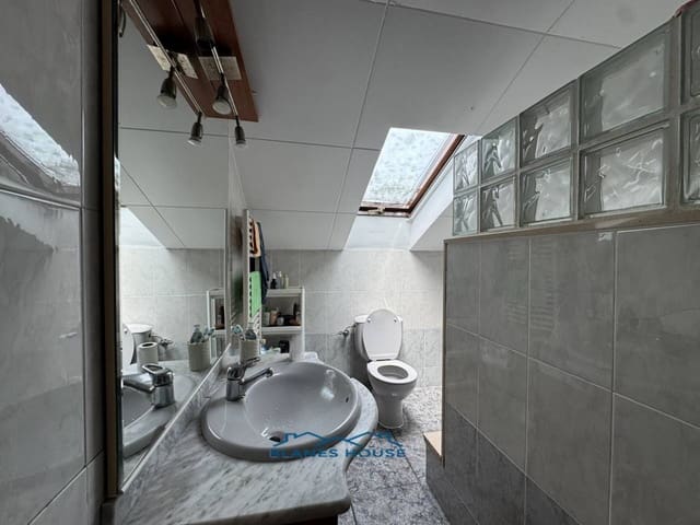 5 bedroom Villa for sale in Tordera with pool - € 350,000 (Ref: 9189502)