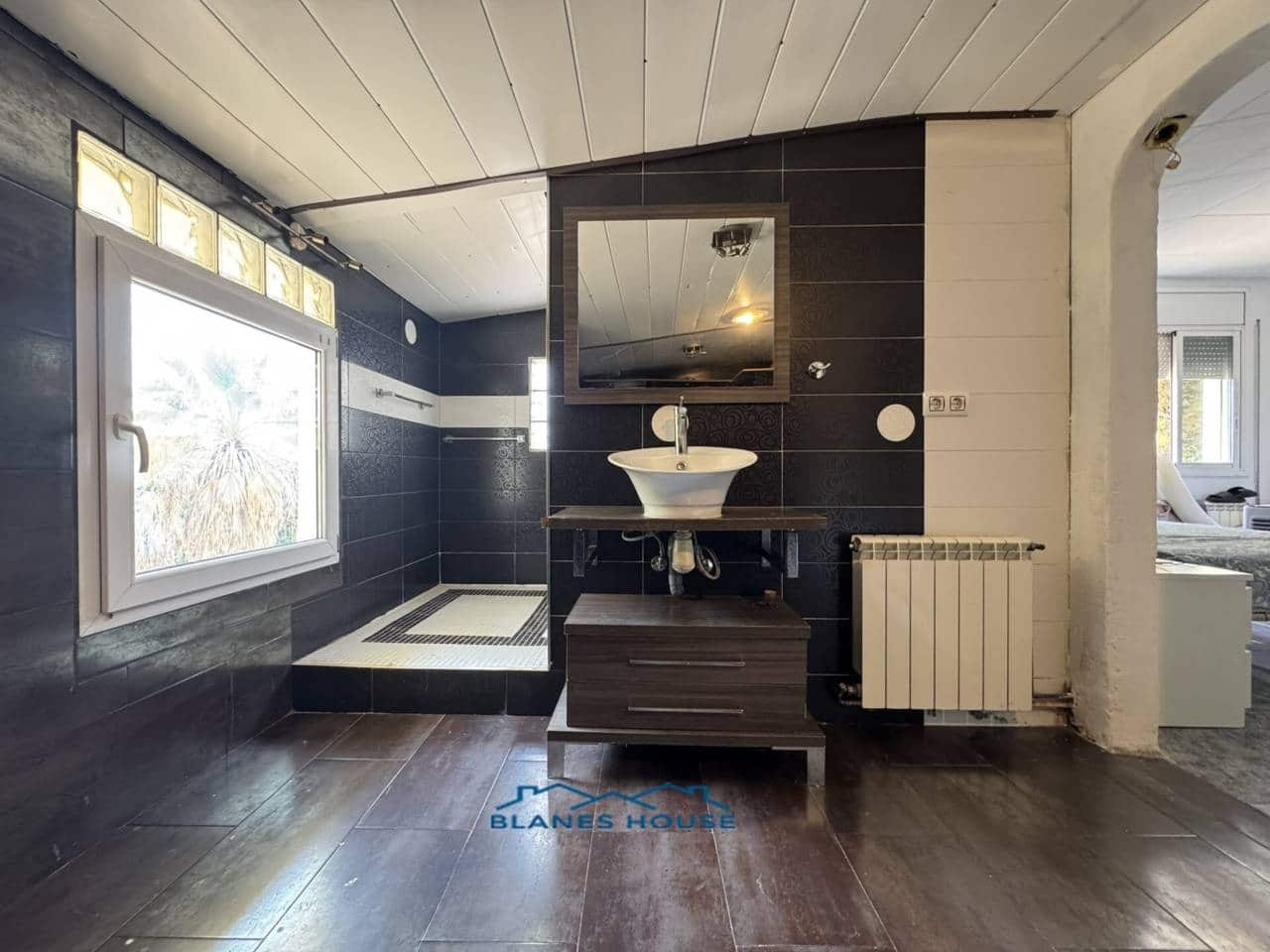 5 soverom Villa til salgs i Tordera med svømmebasseng - € 350 000 (Ref: 9189502)