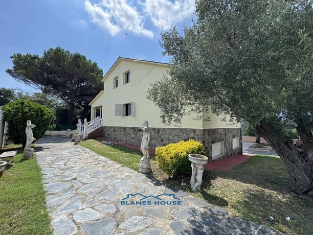 5 bedroom Villa for sale in Tordera with pool - € 350,000 (Ref: 9189502)