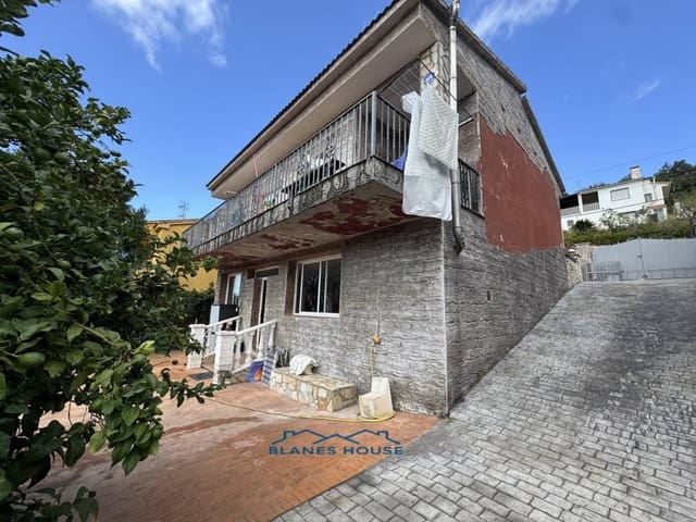 4 bedroom Villa for sale in Tordera - € 265,000 (Ref: 9198279)