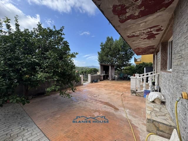 4 bedroom Villa for sale in Tordera - € 265,000 (Ref: 9198279)