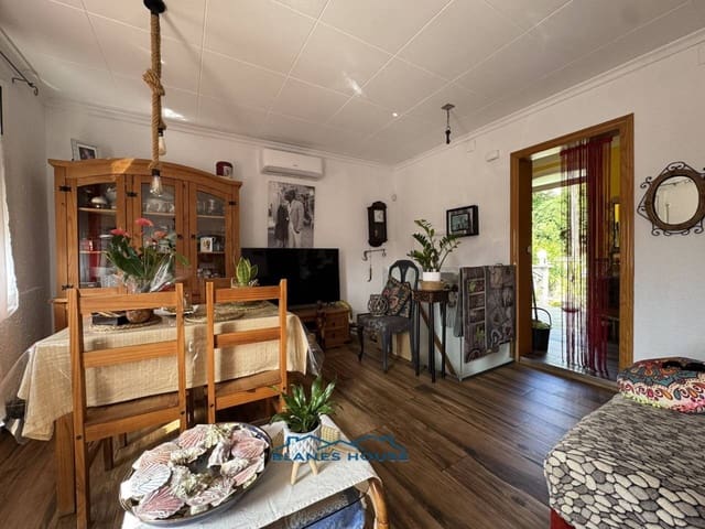 4 bedroom Villa for sale in Tordera - € 265,000 (Ref: 9198279)