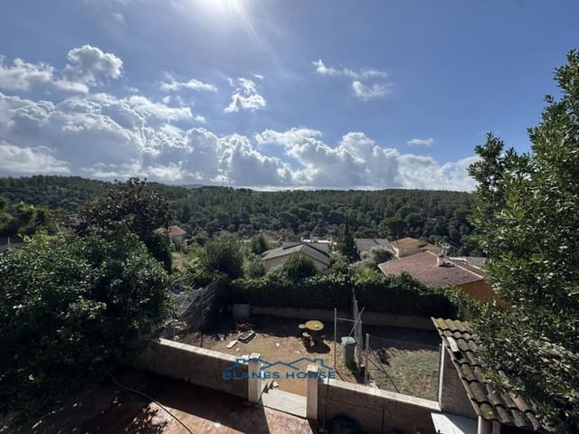 4 bedroom Villa for sale in Tordera - € 265,000 (Ref: 9198279)