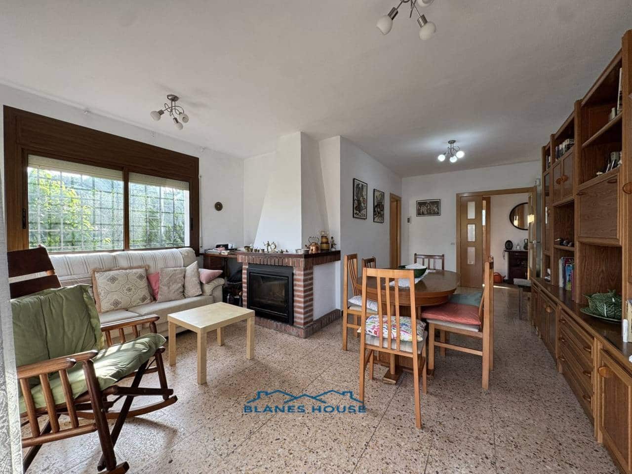 3 soveværelse Villa til salg i Macanet de la Selva med swimmingpool garage - € 235.000 (Ref: 9217790)