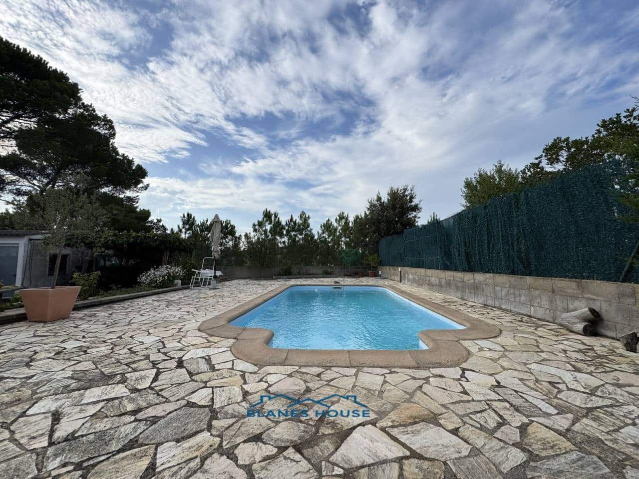 3 soveværelse Villa til salg i Macanet de la Selva med swimmingpool garage - € 235.000 (Ref: 9217790)