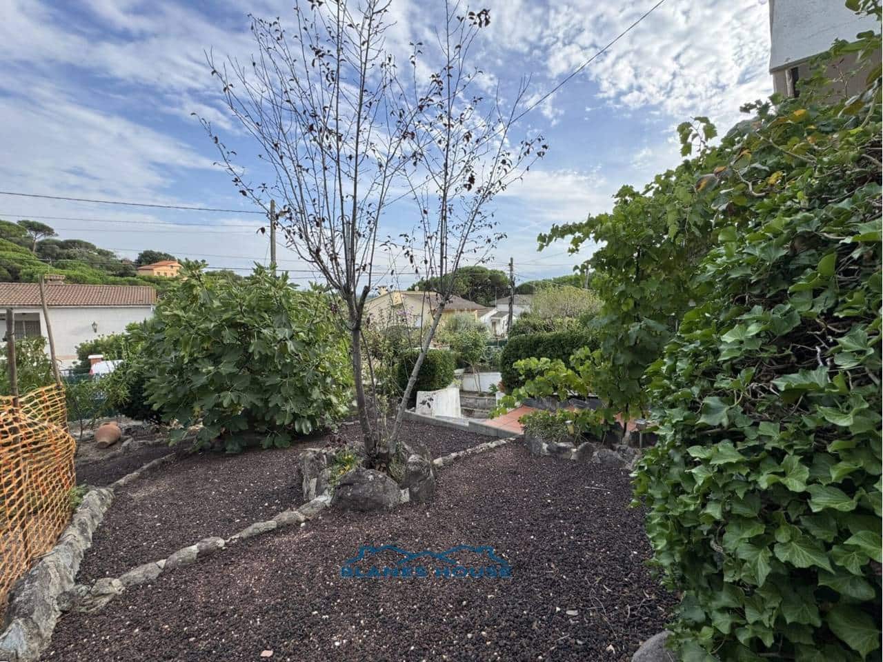 3 soveværelse Villa til salg i Macanet de la Selva med swimmingpool garage - € 235.000 (Ref: 9217790)