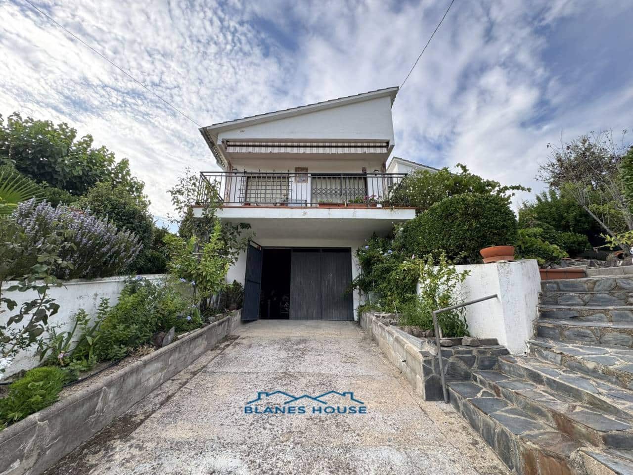 3 soveværelse Villa til salg i Macanet de la Selva med swimmingpool garage - € 235.000 (Ref: 9217790)