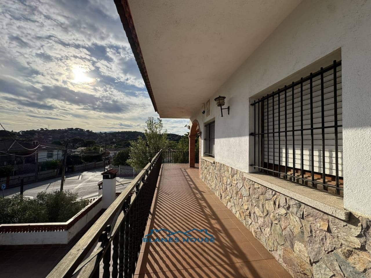 6 soveværelse Villa til salg i Macanet de la Selva med garage - € 315.000 (Ref: 9242591)