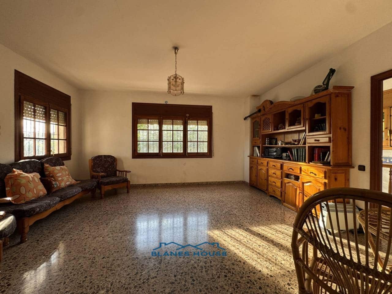 6 soveværelse Villa til salg i Macanet de la Selva med garage - € 315.000 (Ref: 9242591)