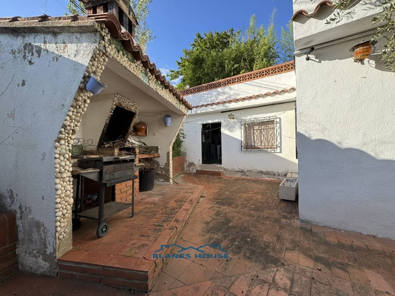 6 soveværelse Villa til salg i Macanet de la Selva med garage - € 315.000 (Ref: 9242591)