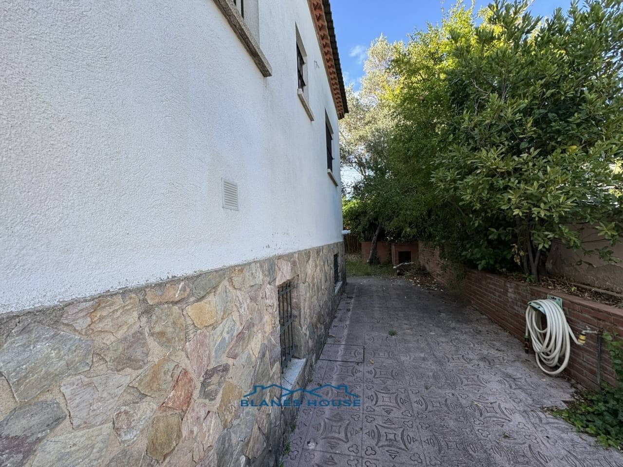 6 soveværelse Villa til salg i Macanet de la Selva med garage - € 315.000 (Ref: 9242591)