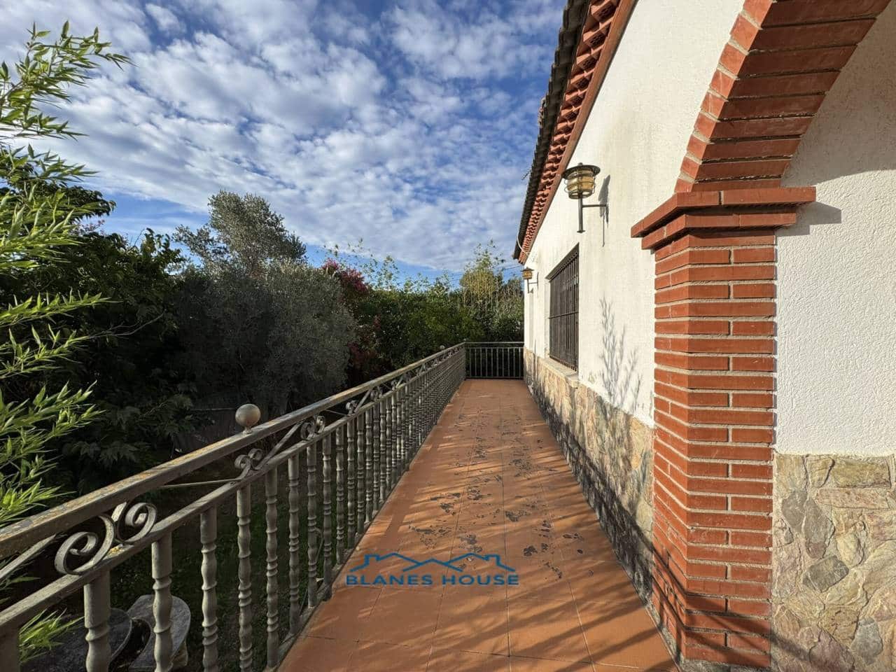 6 soveværelse Villa til salg i Macanet de la Selva med garage - € 315.000 (Ref: 9242591)