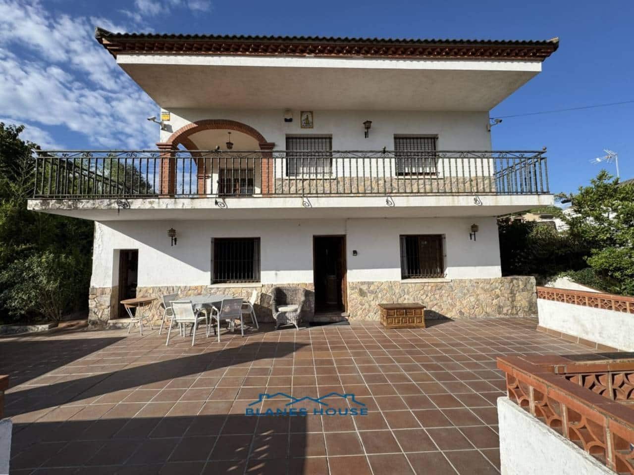 6 soveværelse Villa til salg i Macanet de la Selva med garage - € 315.000 (Ref: 9242591)