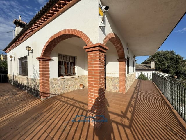 Chalet de 6 habitaciones en Maçanet de la Selva en venta con garaje - 315.000 € (Ref: 9242591)