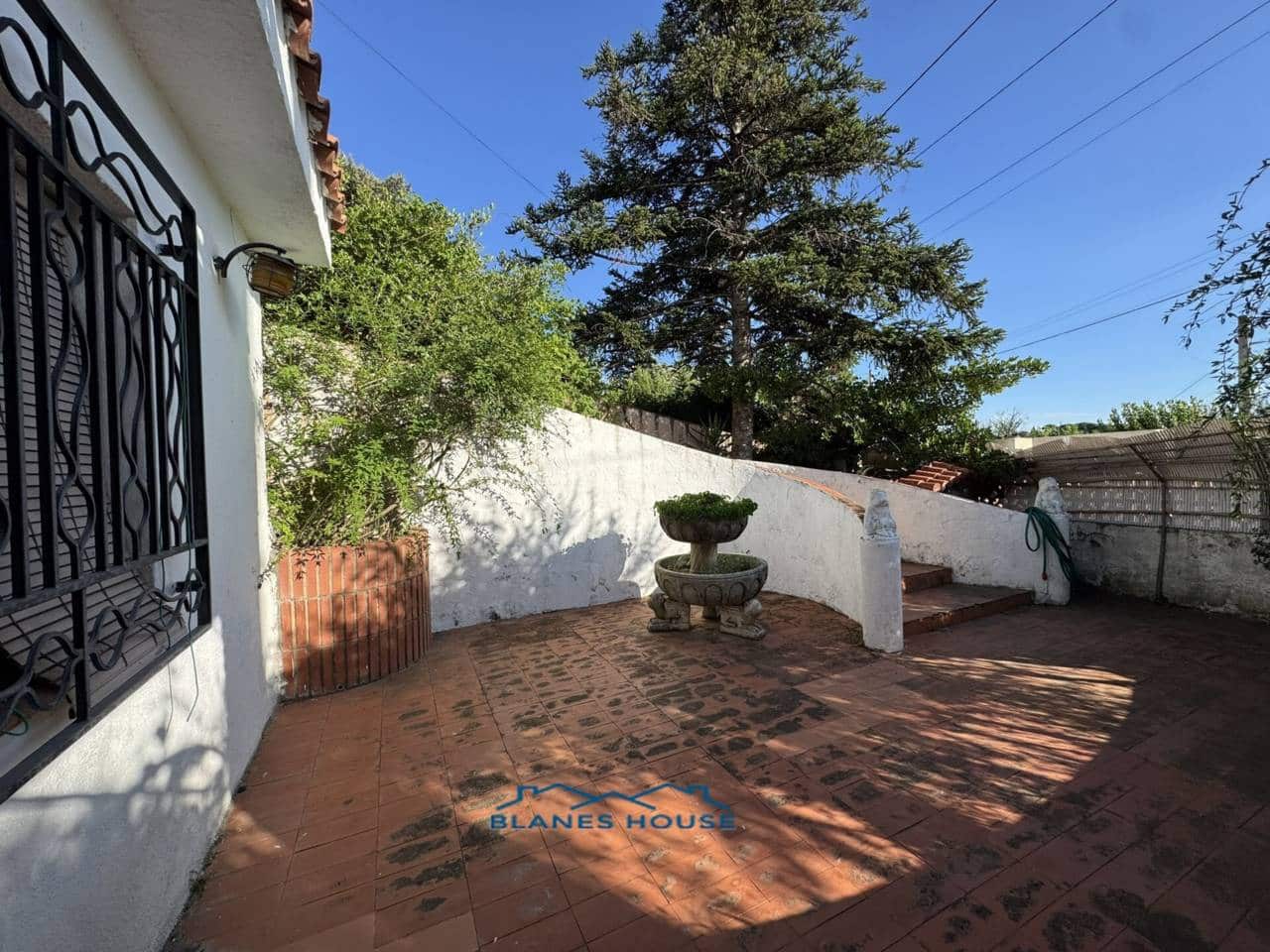 6 soveværelse Villa til salg i Macanet de la Selva med garage - € 315.000 (Ref: 9242591)