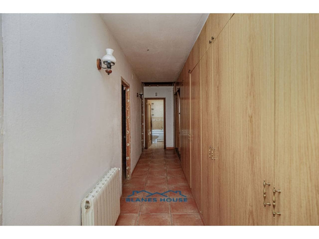 5 slaapkamer Villa te koop in Vidreres met zwembad - € 250.000 (Ref: 9254572)