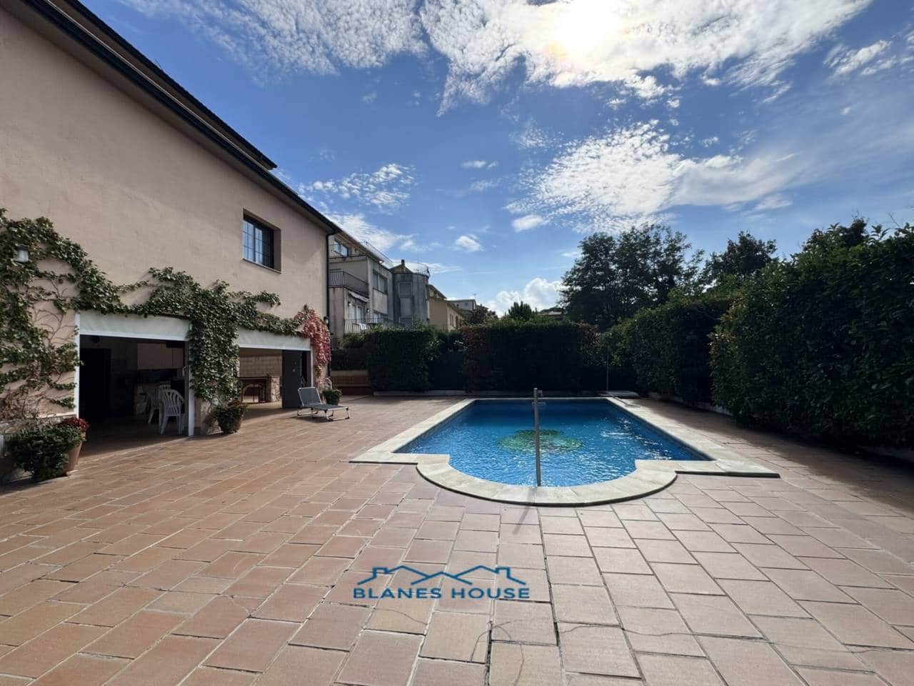 6 slaapkamer Villa te koop in Fogars de la Selva met zwembad garage - € 385.000 (Ref: 9287375)