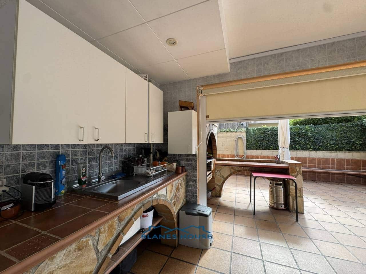 6 slaapkamer Villa te koop in Fogars de la Selva met zwembad garage - € 385.000 (Ref: 9287375)