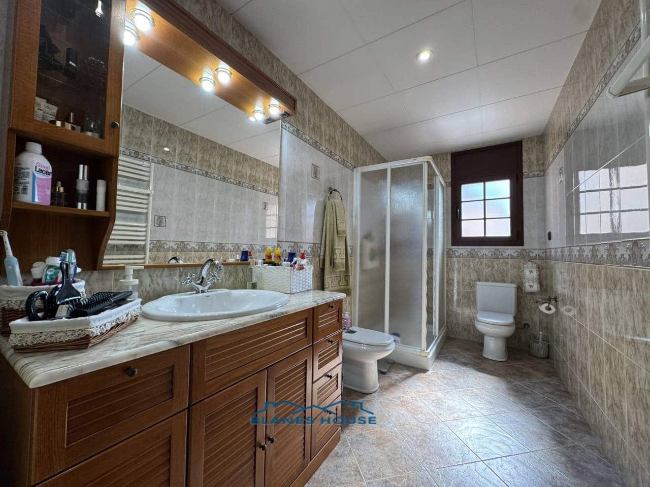 6 slaapkamer Villa te koop in Fogars de la Selva met zwembad garage - € 385.000 (Ref: 9287375)