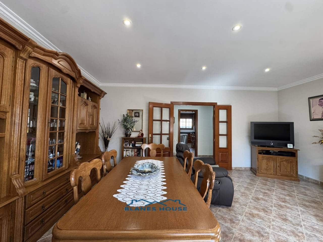 6 slaapkamer Villa te koop in Fogars de la Selva met zwembad garage - € 385.000 (Ref: 9287375)