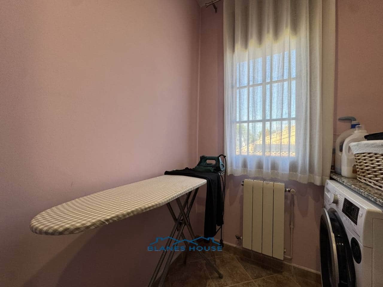 6 slaapkamer Villa te koop in Fogars de la Selva met zwembad garage - € 385.000 (Ref: 9287375)