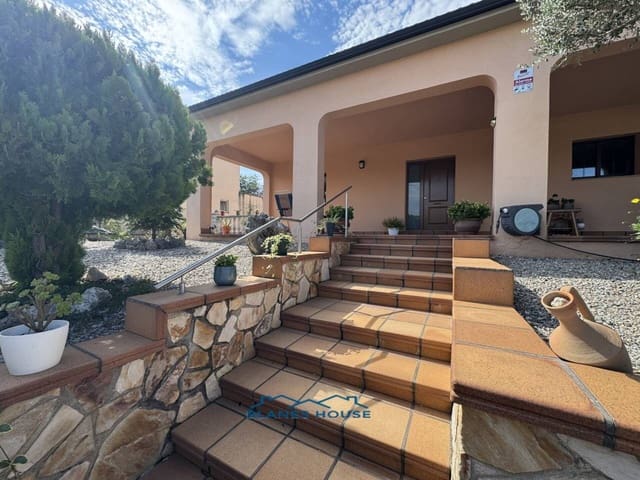 6 slaapkamer Villa te koop in Fogars de la Selva met zwembad garage - € 385.000 (Ref: 9287375)