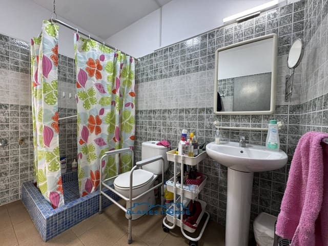 6 slaapkamer Villa te koop in Fogars de la Selva met zwembad garage - € 385.000 (Ref: 9287375)