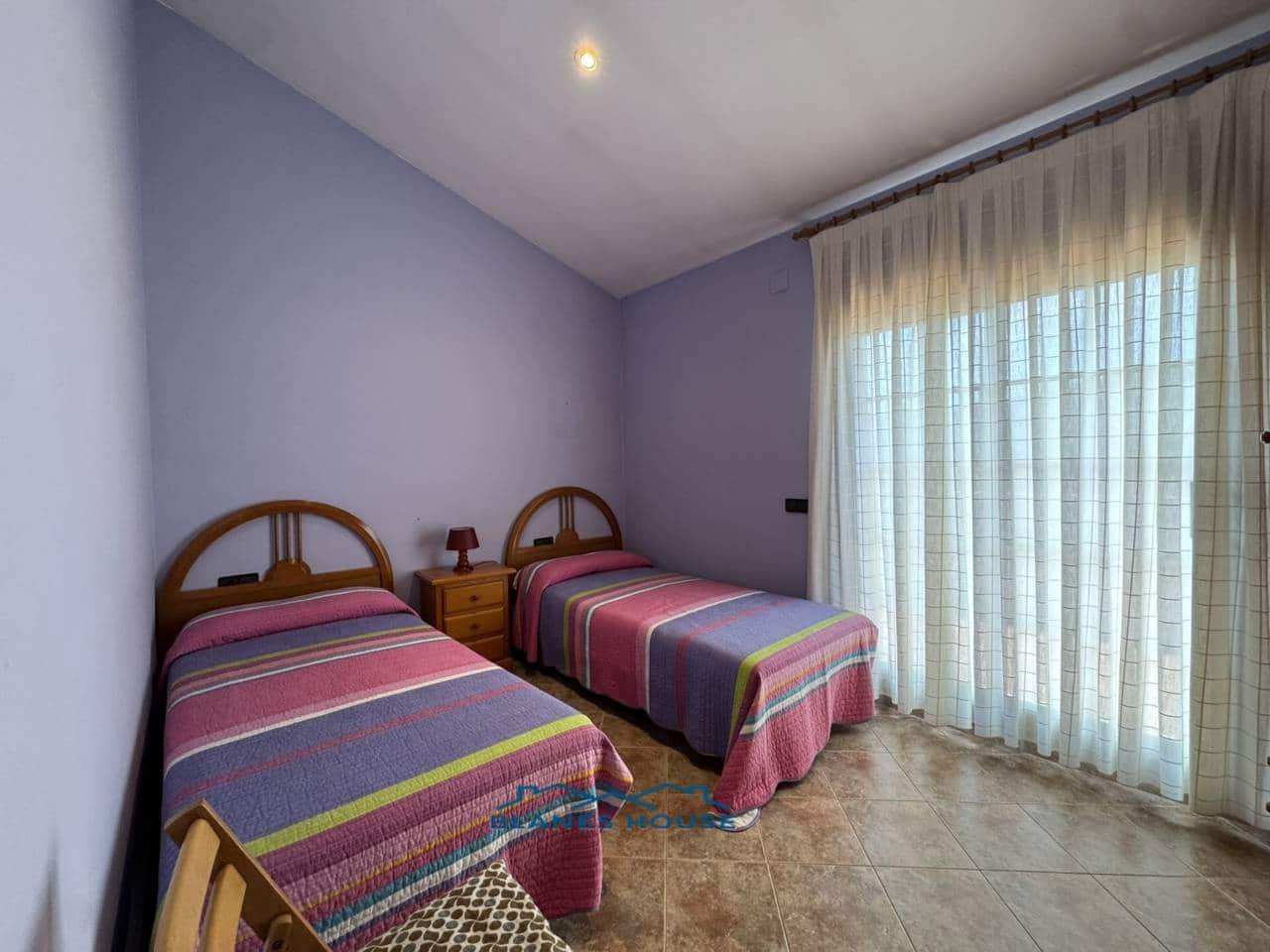 6 slaapkamer Villa te koop in Fogars de la Selva met zwembad garage - € 385.000 (Ref: 9287375)