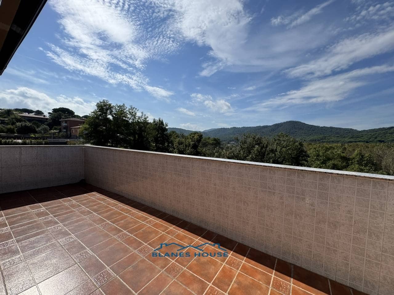 6 slaapkamer Villa te koop in Fogars de la Selva met zwembad garage - € 385.000 (Ref: 9287375)