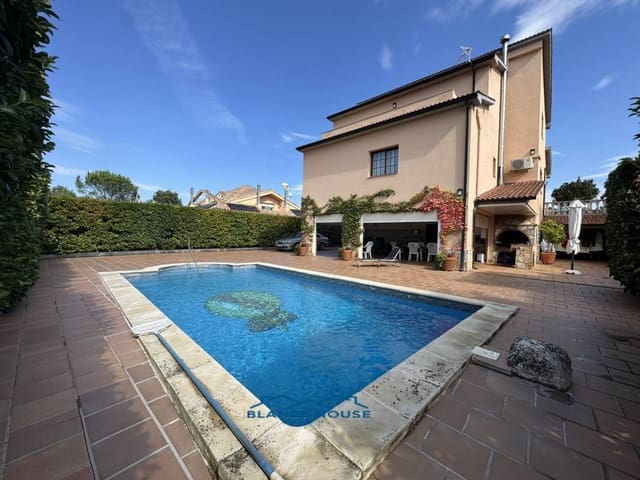 6 slaapkamer Villa te koop in Fogars de la Selva met zwembad garage - € 385.000 (Ref: 9287375)