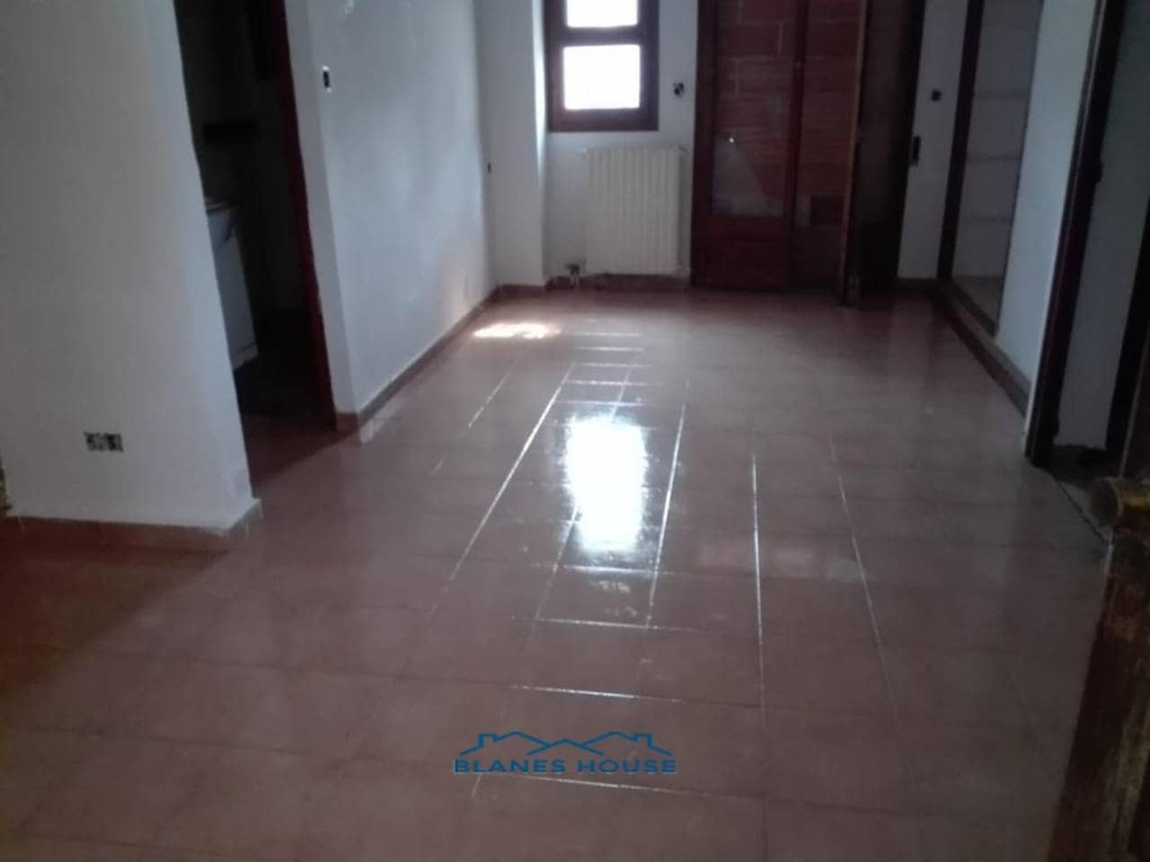 3 bedroom Villa for sale in Llagostera with garage - € 269,000 (Ref: 9294694)