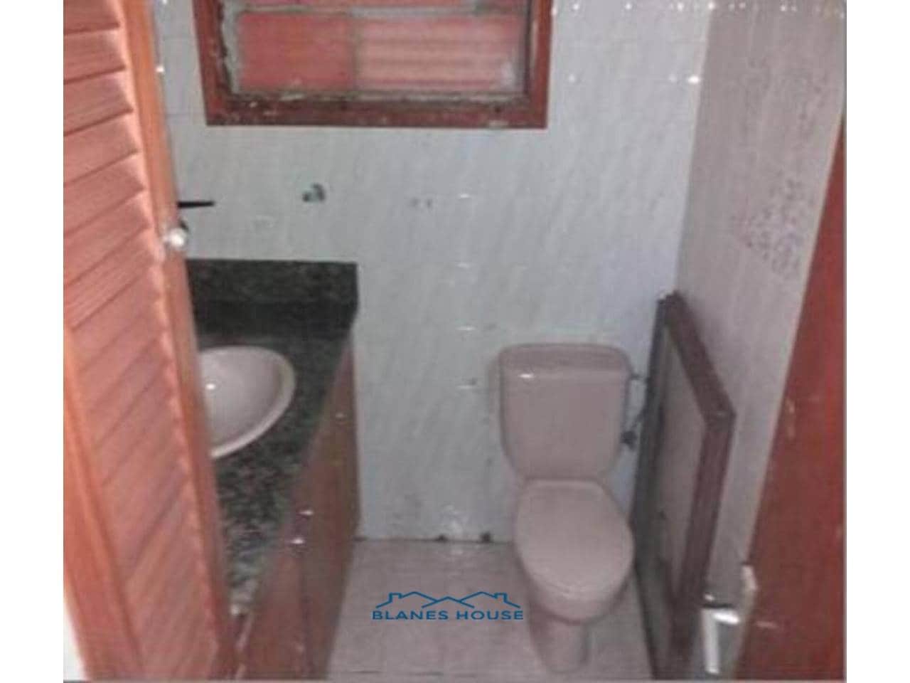 3 bedroom Villa for sale in Llagostera with garage - € 269,000 (Ref: 9294694)