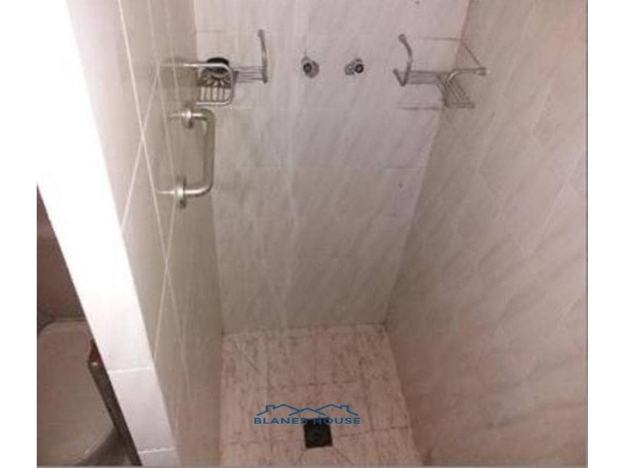 3 bedroom Villa for sale in Llagostera with garage - € 269,000 (Ref: 9294694)