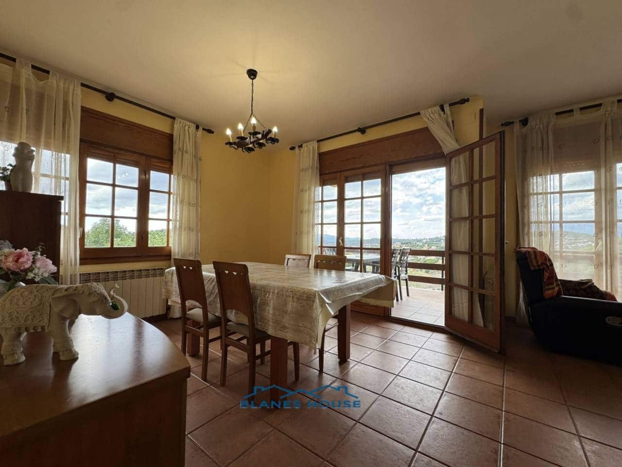 3 sovrum Villa till salu i Macanet de la Selva med pool garage - 320 000 € (Ref: 9312341)