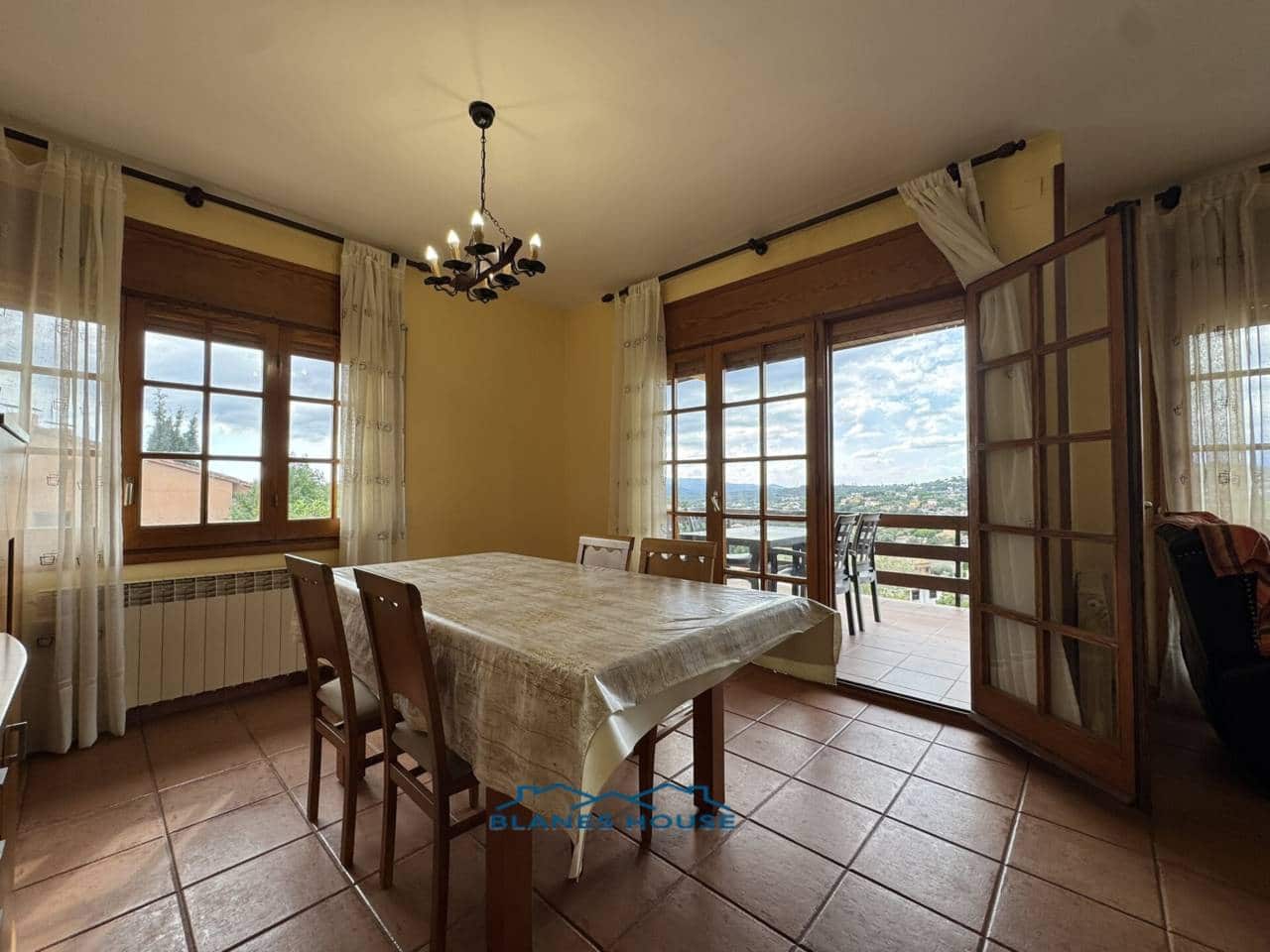 3 sovrum Villa till salu i Macanet de la Selva med pool garage - 320 000 € (Ref: 9312341)