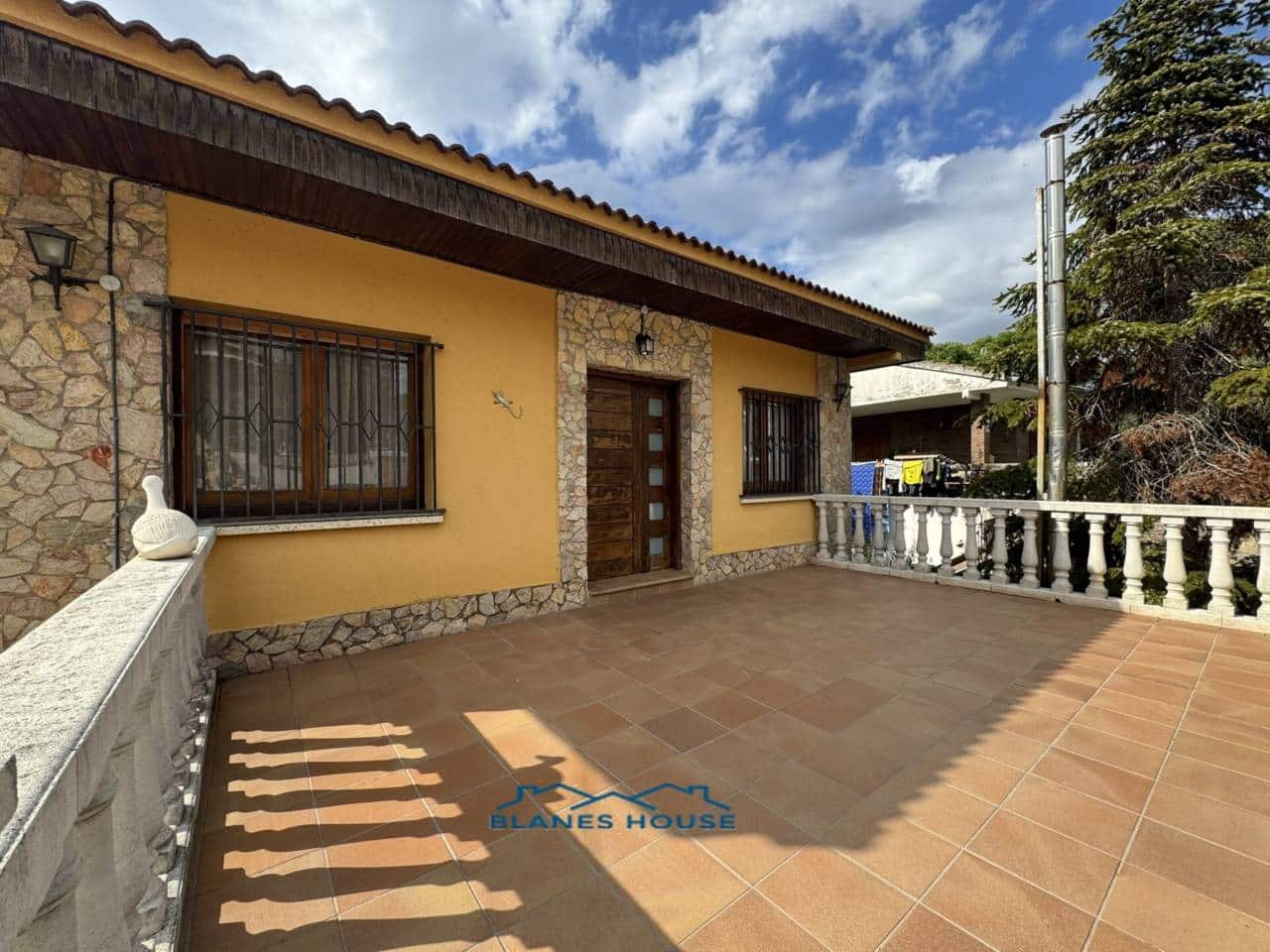 3 sovrum Villa till salu i Macanet de la Selva med pool garage - 320 000 € (Ref: 9312341)