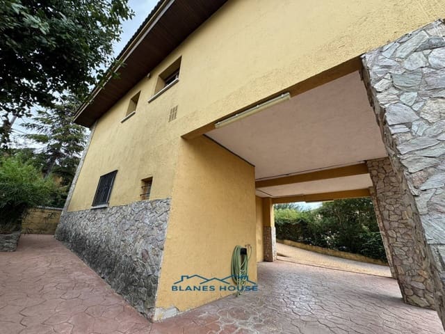 3 chambre Villa/Maison à vendre à Maçanet de la Selva avec piscine garage - 320 000 € (Ref: 9312341)