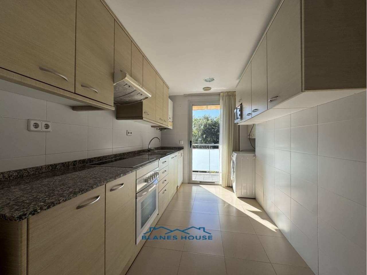 3 bedroom Flat for sale in Blanes - € 265,000 (Ref: 9346871)