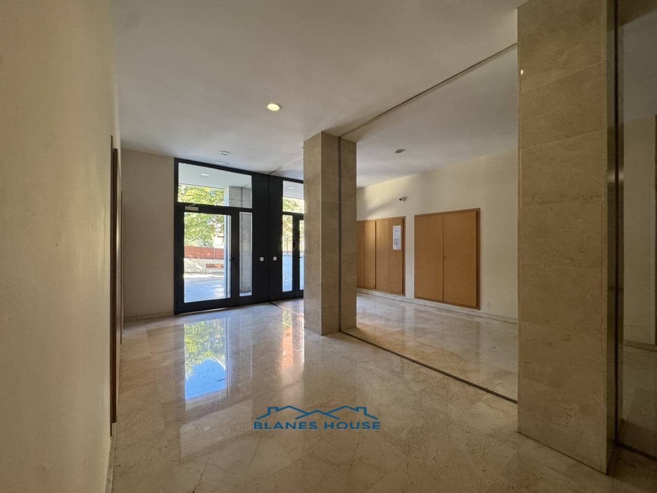 3 bedroom Flat for sale in Blanes - € 265,000 (Ref: 9346871)